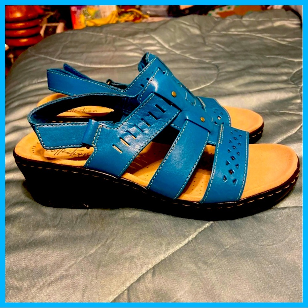 Clarks Blue Sandal size 7.5 Wide